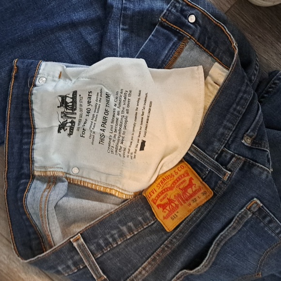 Levis 511 Slim Fit 32 30 - Picture 3 of 4